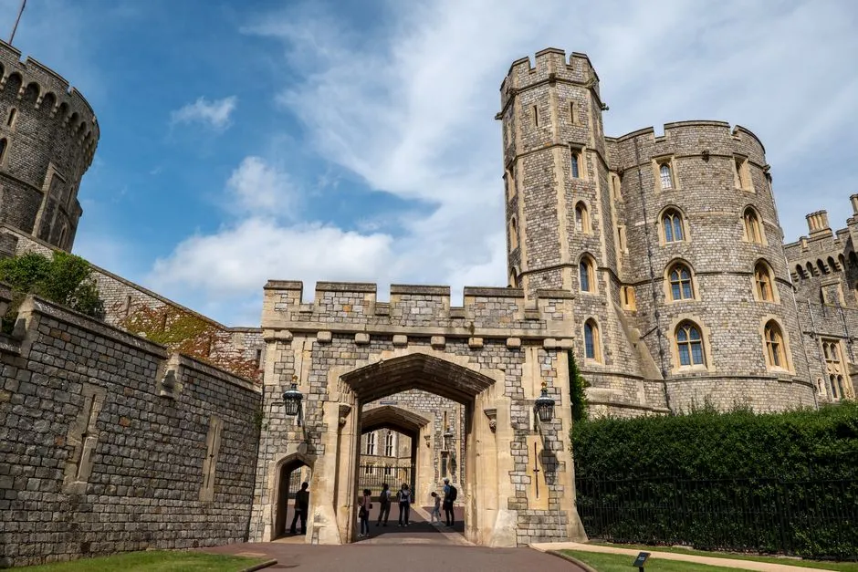 Idris Elba and Ice Dance Legends Honored at Windsor Castle