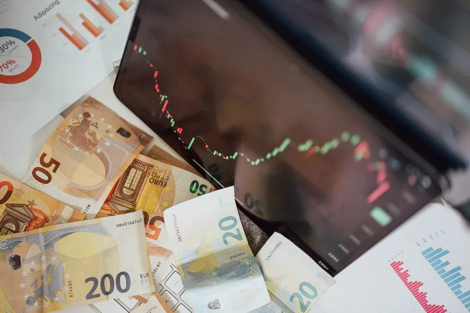 UK Economy Faces Downward Pressure Amidst Ongoing Iran Conflict