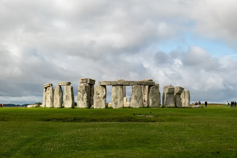 Archaeologists Discover Prehistoric Structure Preceding Stonehenge